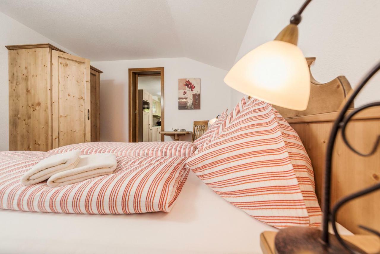 Haus Christine Hotell Ried im Zillertal Exteriör bild