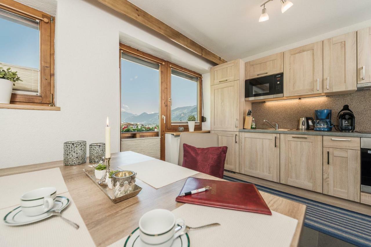 Haus Christine Hotell Ried im Zillertal Exteriör bild
